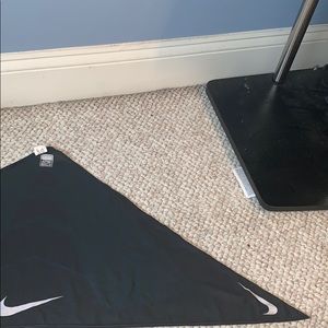 Nike pro combat bandana